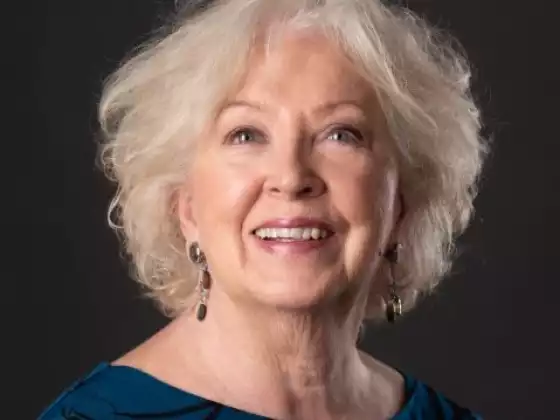 Laura B. Young,
Love and Relationships, Personal Development & Coaching, Spirituality
Expert at Simposio de verano de 2022