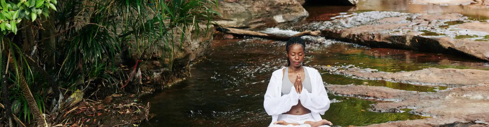 Gassho Gateway: Meditación centrada en el corazón para practicantes de Reiki - Online Class by Priestess Ganesa