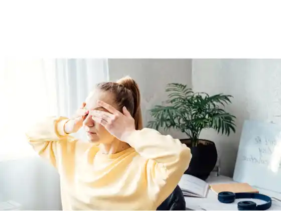 Yoga y masaje facial: yoga y masaje ocular para aliviar la fatiga visual, el dolor de cabeza, la migraña y las alergias